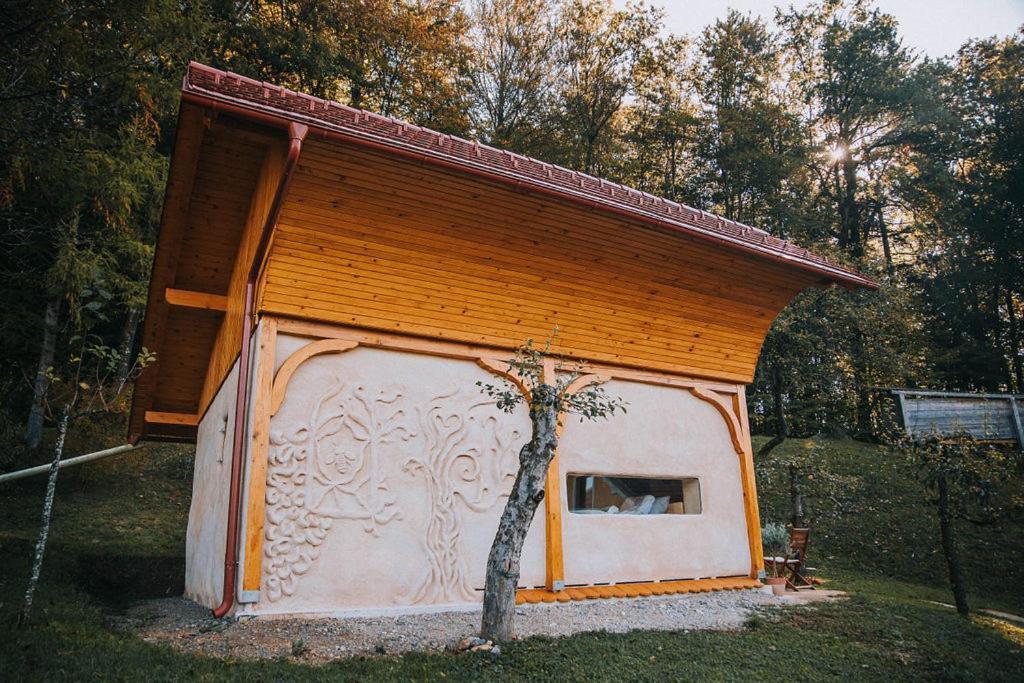 Apartmán Sleeping With Bees - Tourist Farm Muha Grosuplje Exteriér fotografie